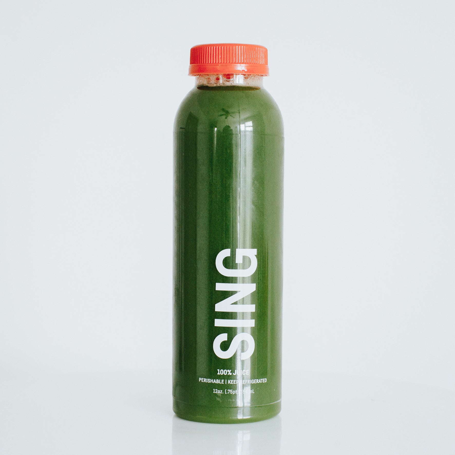 sing. [spinach, kale, green apple, lemon]